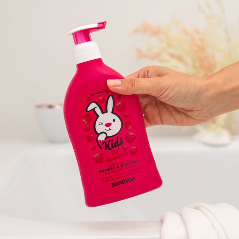 Gel de duș și șampon 2 în 1 cu aromă de zmeură, 400 ml, sanosan