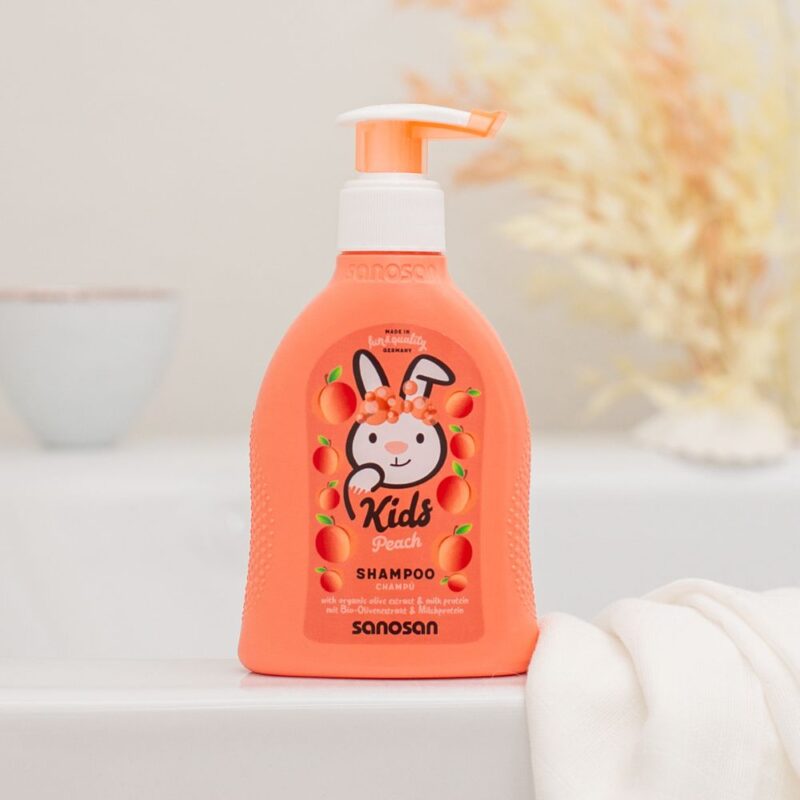 Șampon cu aromă de piersică, 200 ml, sanosan